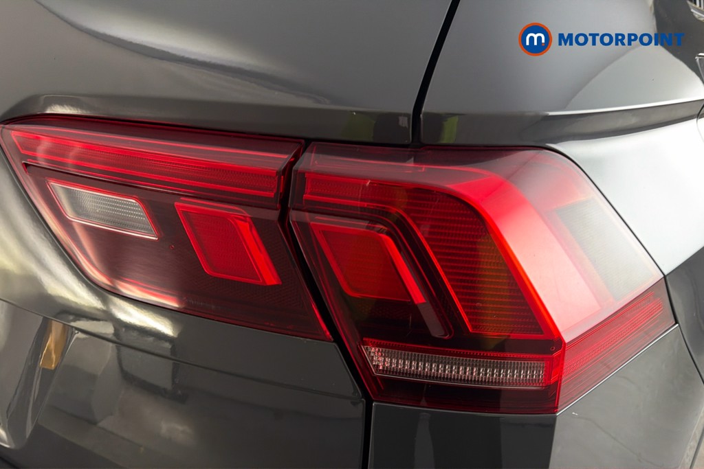 Volkswagen Tiguan Life Automatic Petrol SUV - Stock Number (1660271) - 38th supplementary image