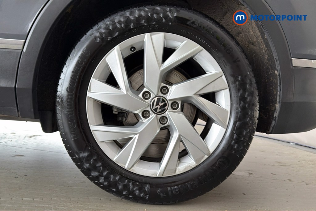 Volkswagen Tiguan Life Automatic Petrol SUV - Stock Number (1660271) - 48th supplementary image