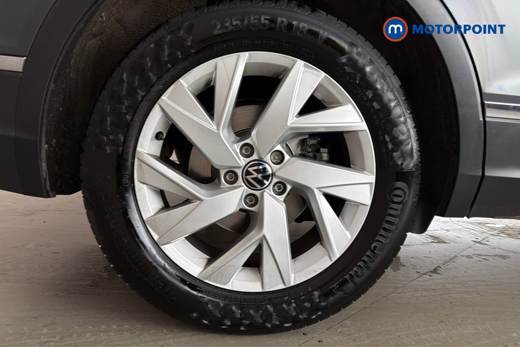 Volkswagen Tiguan Life Automatic Petrol SUV - Stock Number (1660271) - 49th supplementary image