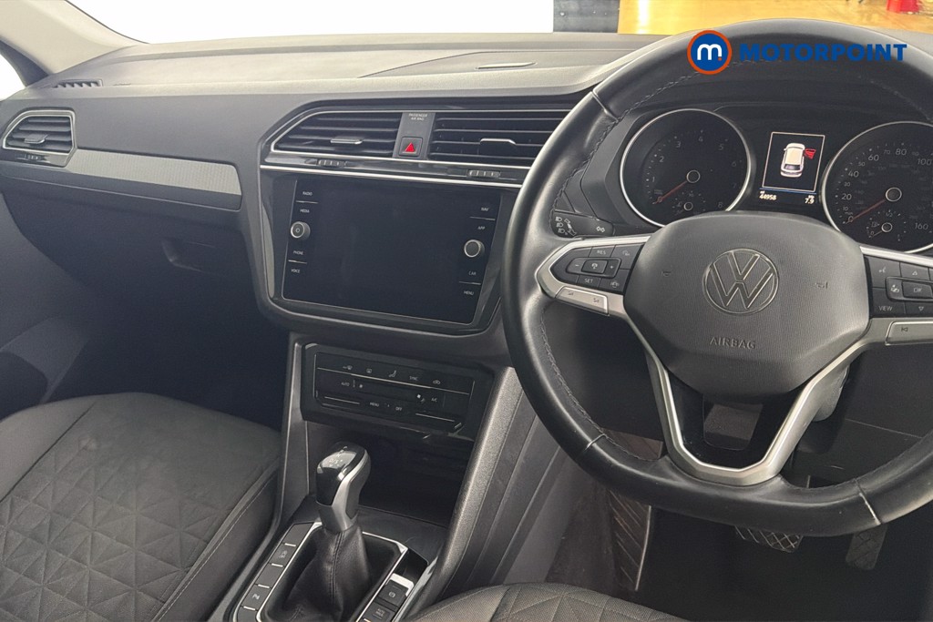 Volkswagen Tiguan Life Automatic Petrol SUV - Stock Number (1660271) - 1st supplementary image