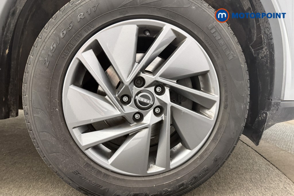 Nissan Qashqai Acenta Premium Manual Petrol SUV - Stock Number (1660463) - 9th supplementary image