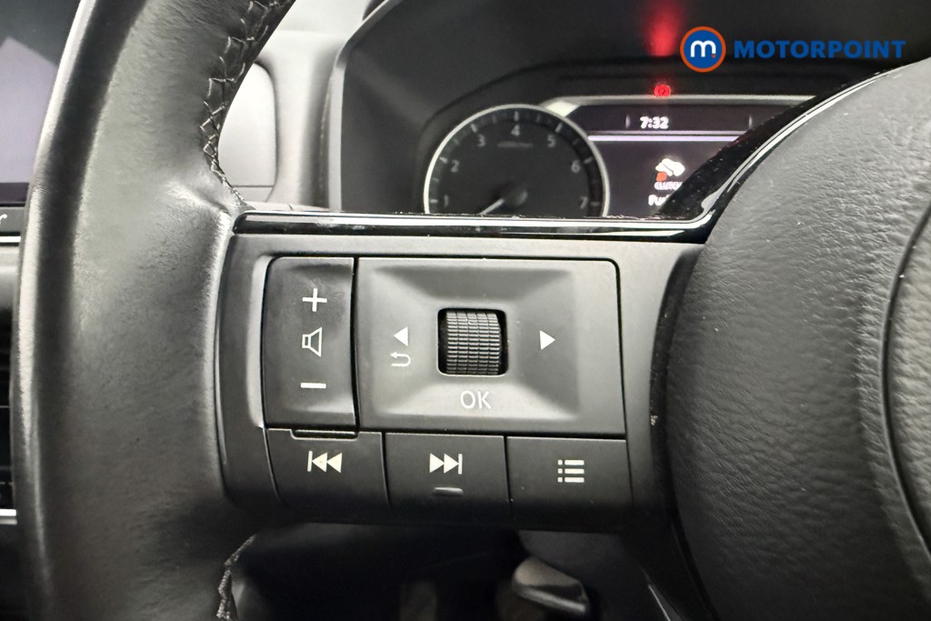 Nissan Qashqai Acenta Premium Manual Petrol SUV - Stock Number (1660463) - 12th supplementary image