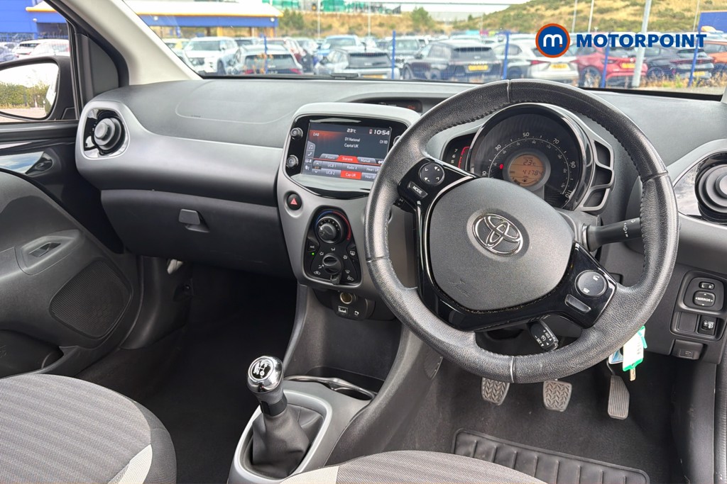 Toyota Aygo X-Play Manual Petrol Hatchback - Stock Number (1661084) - 2nd supplementary image
