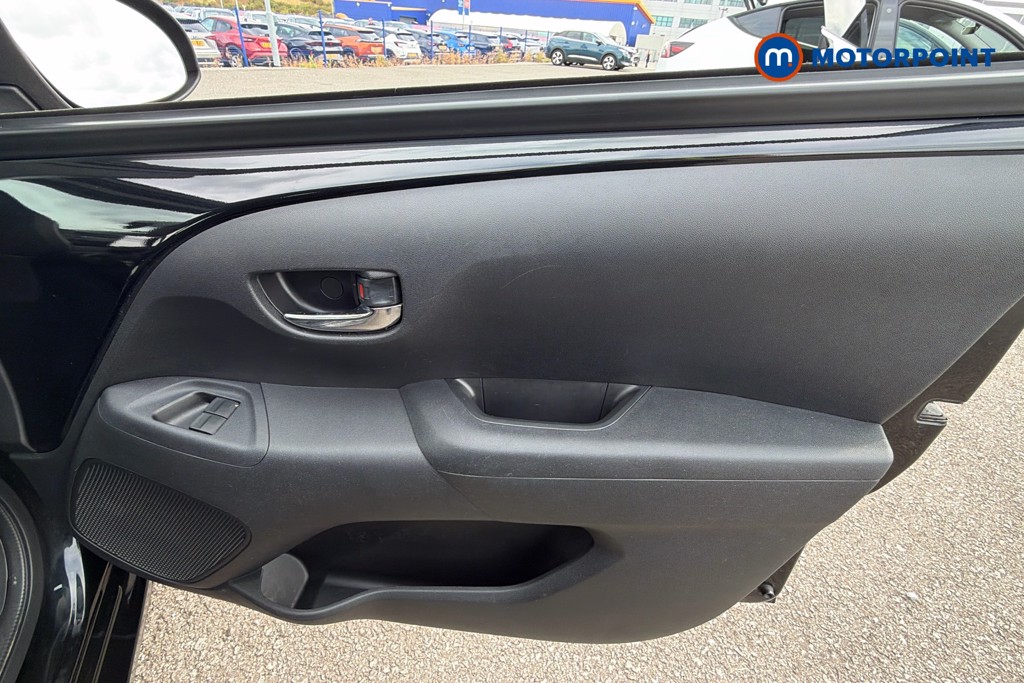 Toyota Aygo X-Play Manual Petrol Hatchback - Stock Number (1661084) - 19th supplementary image