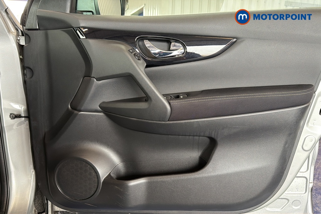 Nissan Qashqai Acenta Premium Manual Petrol SUV - Stock Number (1663312) - 18th supplementary image