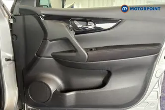 Nissan Qashqai Acenta Premium Manual Petrol SUV - Stock Number (1663312) - 18th supplementary image