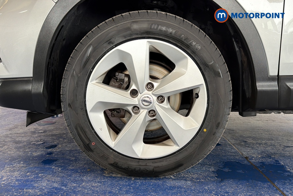 Nissan Qashqai Acenta Premium Manual Petrol SUV - Stock Number (1663312) - 44th supplementary image