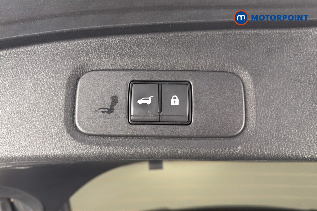 Nissan Qashqai Tekna Automatic Petrol-Electric Hybrid SUV - Stock Number (1664020) - 35th supplementary image