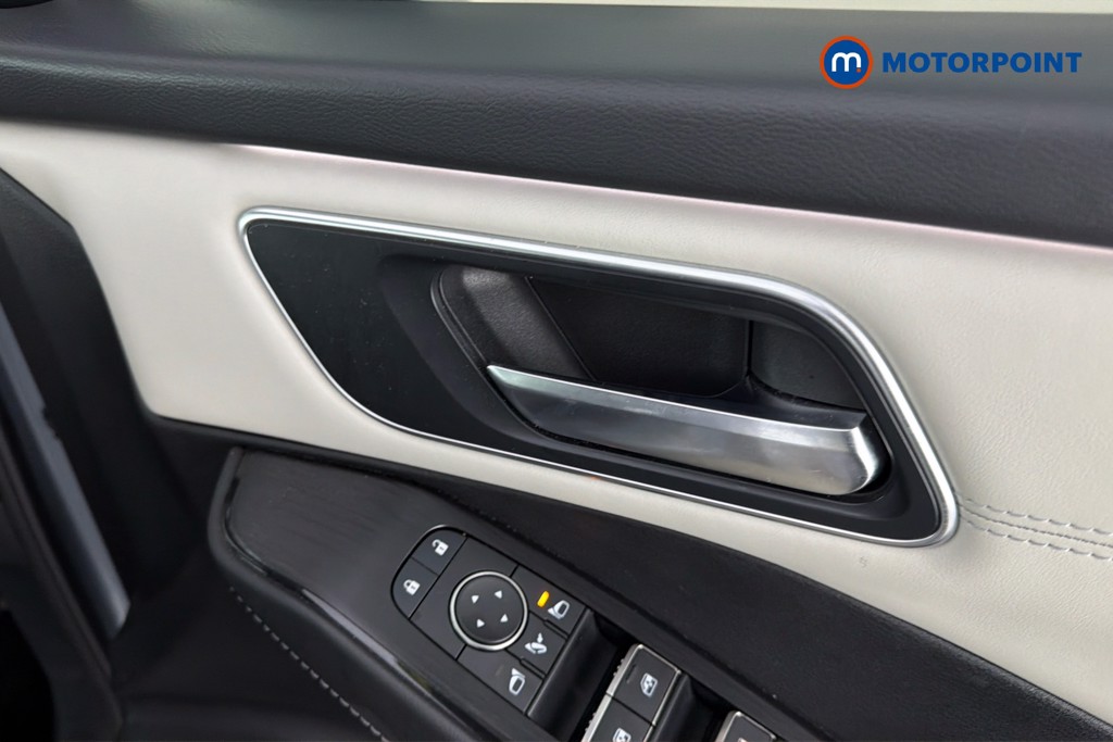 Nissan Qashqai Tekna Automatic Petrol-Electric Hybrid SUV - Stock Number (1664020) - 42nd supplementary image