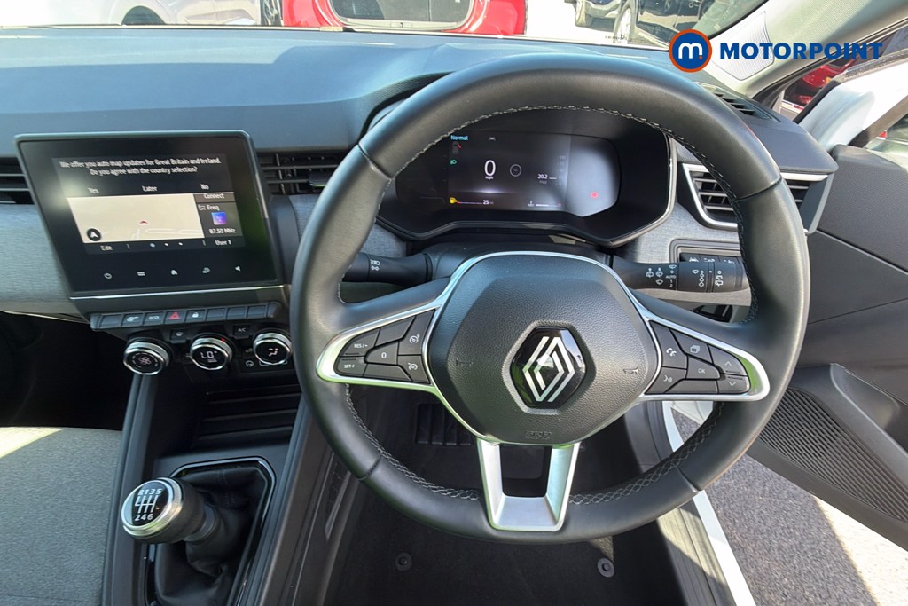 Renault Clio Evolution Manual Petrol Hatchback - Stock Number (1665118) - 5th supplementary image