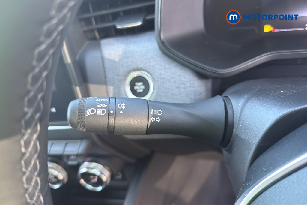 Renault Clio Evolution Manual Petrol Hatchback - Stock Number (1665118) - 9th supplementary image