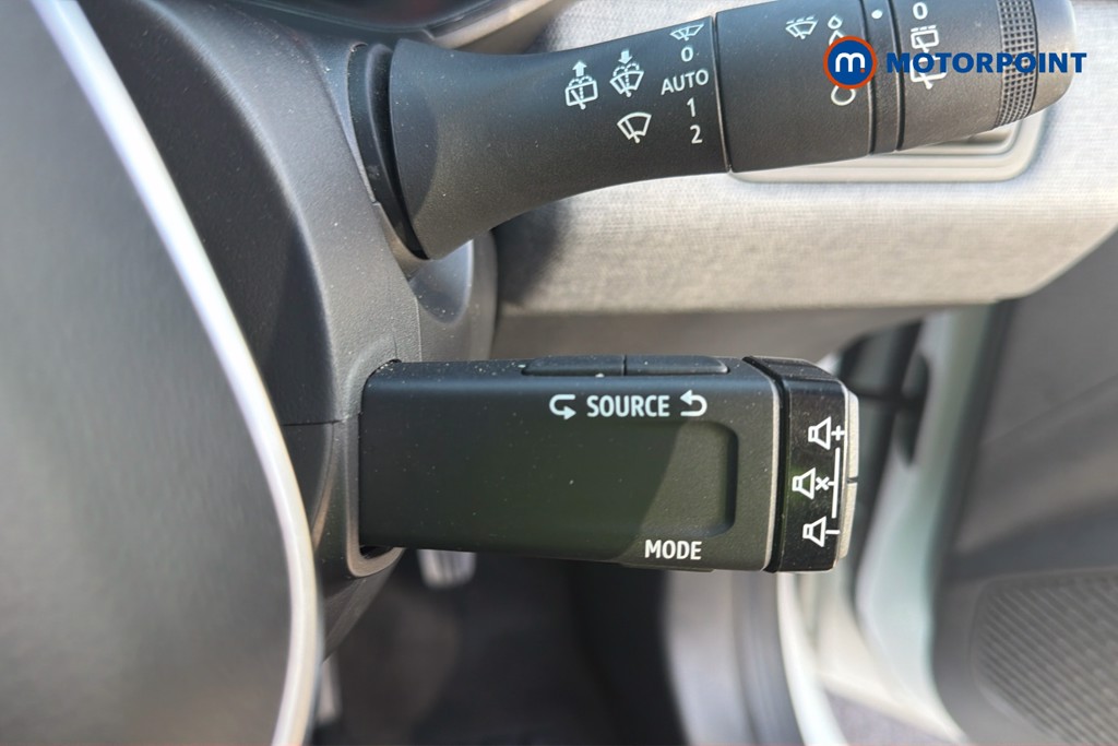 Renault Clio Evolution Manual Petrol Hatchback - Stock Number (1665118) - 11th supplementary image