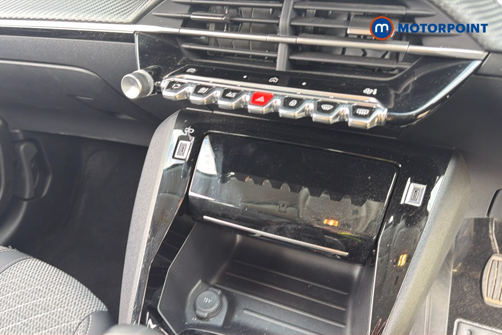 Peugeot 208 Allure Manual Petrol Hatchback - Stock Number (1665223) - 17th supplementary image