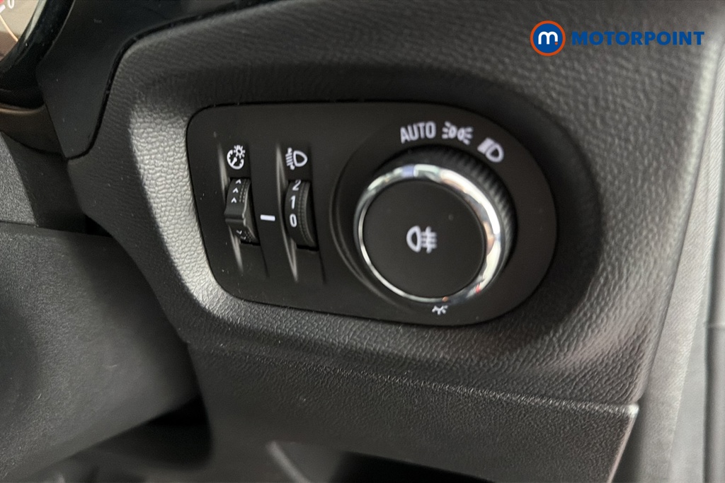 Vauxhall Corsa Design Manual Petrol Hatchback - Stock Number (1665391) - 11th supplementary image