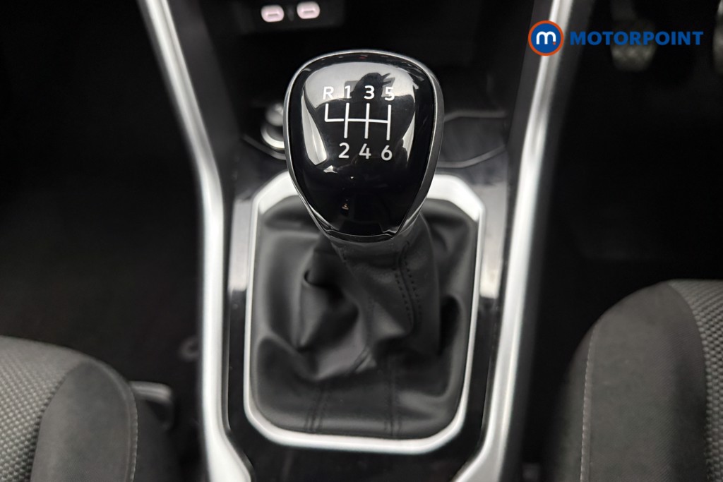 Volkswagen T-Roc Life Manual Petrol SUV - Stock Number (1666975) - 6th supplementary image