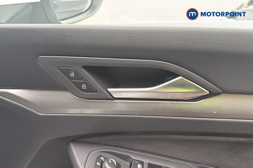 Volkswagen Golf Style Automatic Petrol Plug-In Hybrid Hatchback - Stock Number (1667040) - 3rd supplementary image