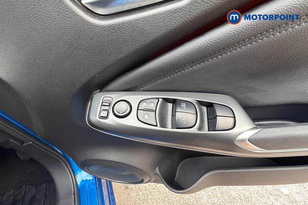 Nissan Juke N-Connecta Automatic Petrol SUV - Stock Number (1667466) - 3rd supplementary image
