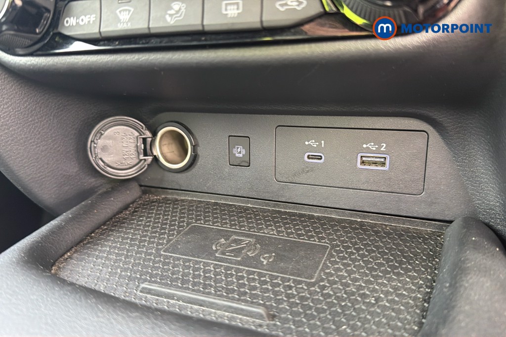 Nissan Juke N-Connecta Automatic Petrol SUV - Stock Number (1667466) - 13th supplementary image