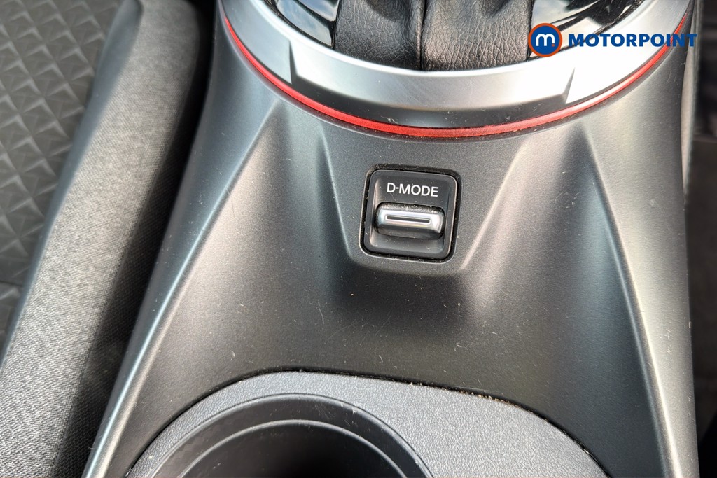Nissan Juke N-Connecta Automatic Petrol SUV - Stock Number (1667466) - 15th supplementary image