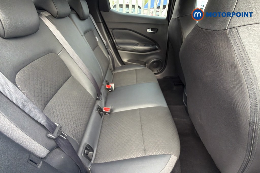 Nissan Juke N-Connecta Automatic Petrol SUV - Stock Number (1667466) - 32nd supplementary image