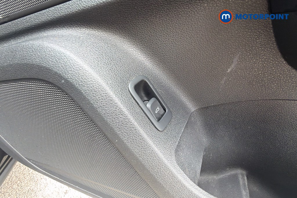 Audi Q2 S Line Manual Petrol SUV - Stock Number (1667598) - 5th supplementary image