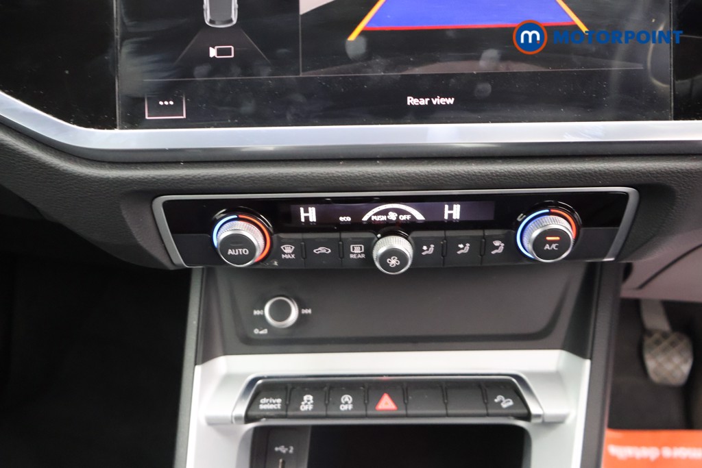 Audi Q3 Technik Manual Petrol SUV - Stock Number (1668080) - 11th supplementary image