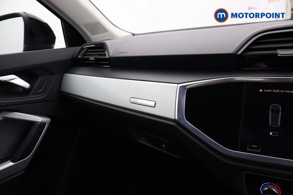 Audi Q3 Technik Manual Petrol SUV - Stock Number (1668080) - 14th supplementary image