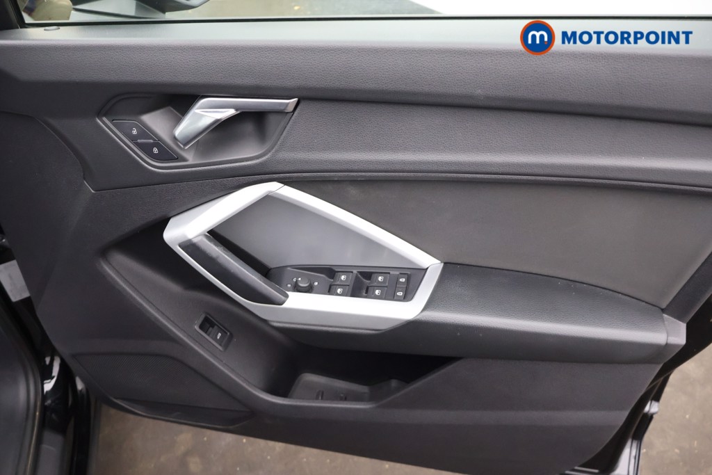 Audi Q3 Technik Manual Petrol SUV - Stock Number (1668080) - 16th supplementary image