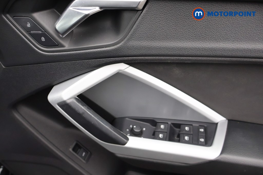 Audi Q3 Technik Manual Petrol SUV - Stock Number (1668080) - 17th supplementary image