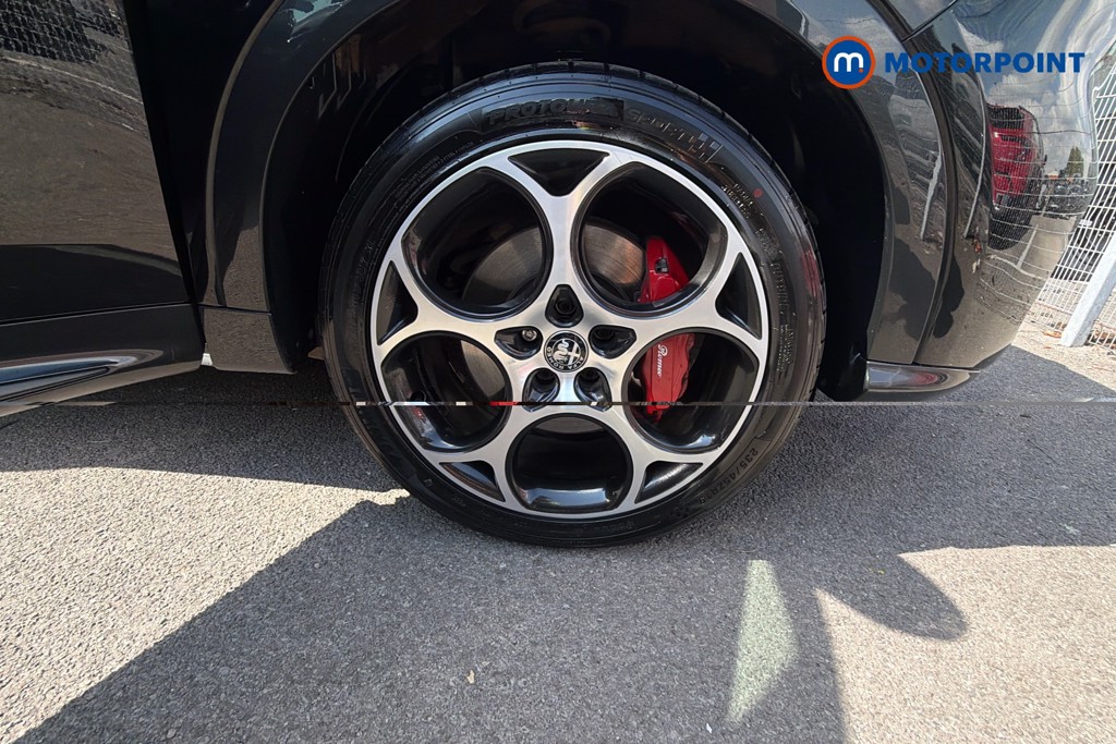 Alfa Romeo Tonale Veloce Automatic Petrol Plug-In Hybrid SUV - Stock Number (1668234) - 2nd supplementary image