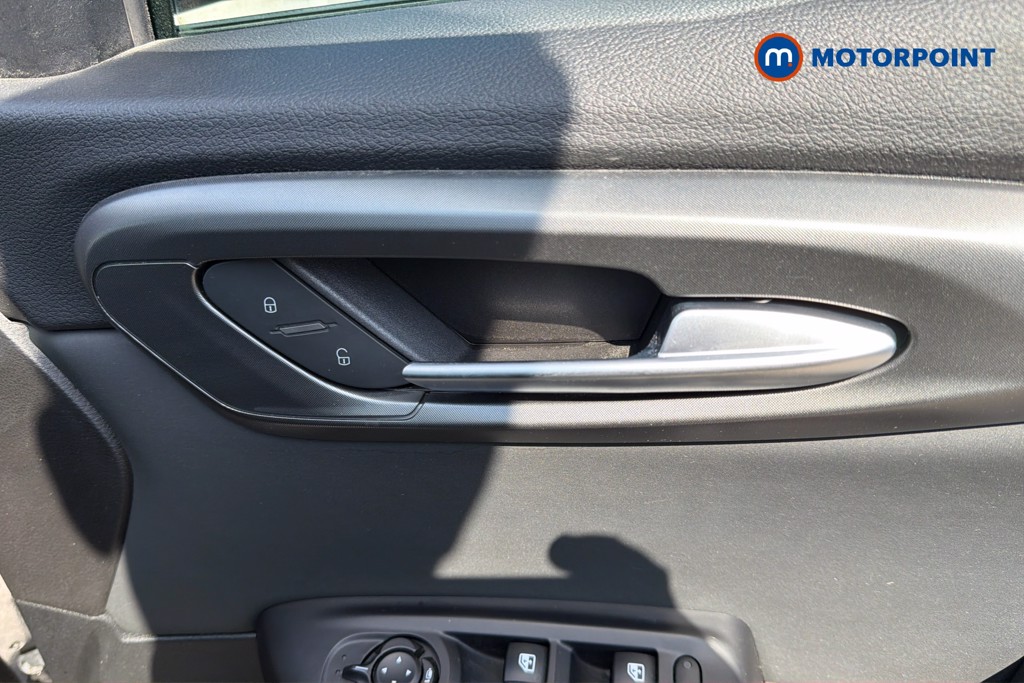 Alfa Romeo Tonale Veloce Automatic Petrol Plug-In Hybrid SUV - Stock Number (1668234) - 4th supplementary image