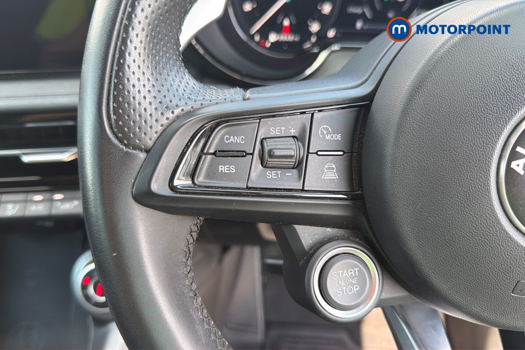 Alfa Romeo Tonale Veloce Automatic Petrol Plug-In Hybrid SUV - Stock Number (1668234) - 10th supplementary image
