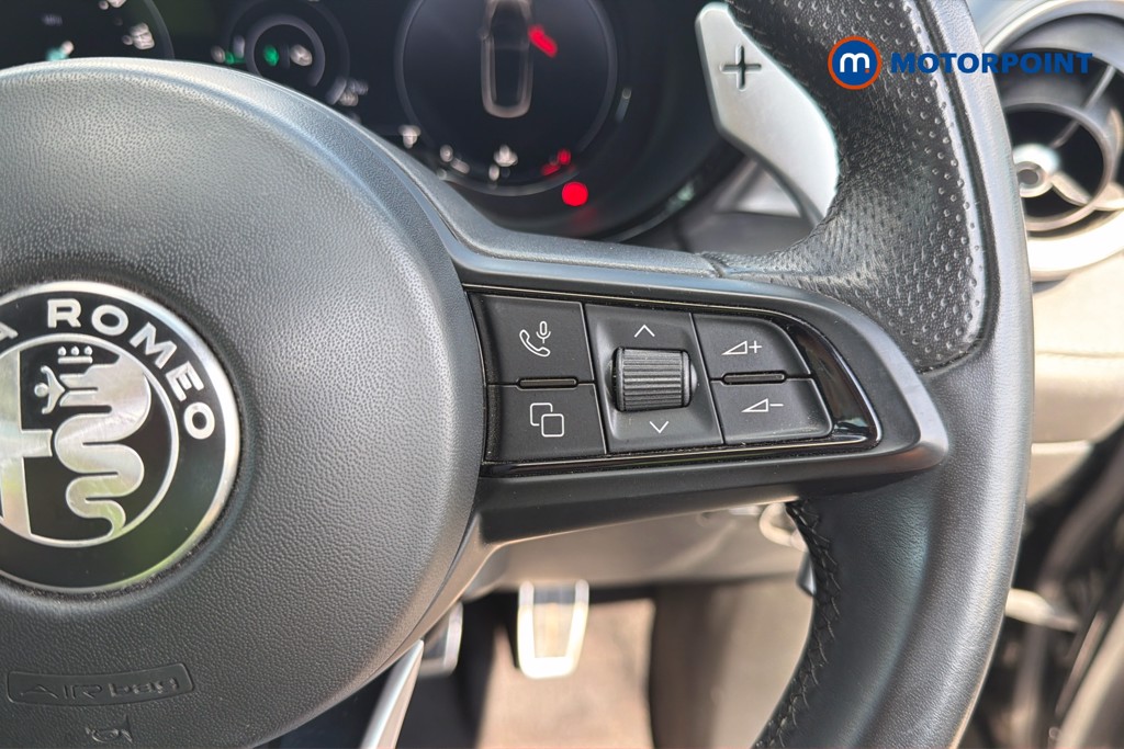 Alfa Romeo Tonale Veloce Automatic Petrol Plug-In Hybrid SUV - Stock Number (1668234) - 11th supplementary image
