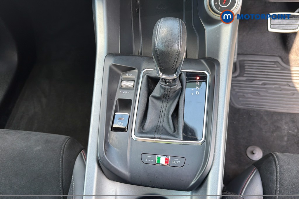 Alfa Romeo Tonale Veloce Automatic Petrol Plug-In Hybrid SUV - Stock Number (1668234) - 17th supplementary image