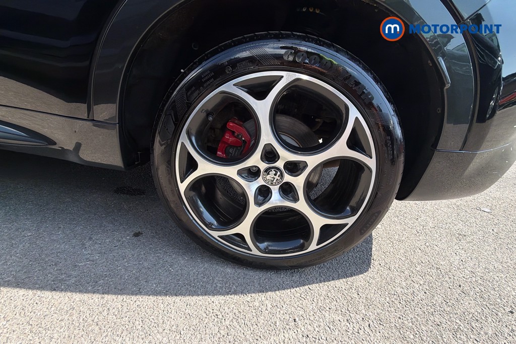 Alfa Romeo Tonale Veloce Automatic Petrol Plug-In Hybrid SUV - Stock Number (1668234) - 20th supplementary image