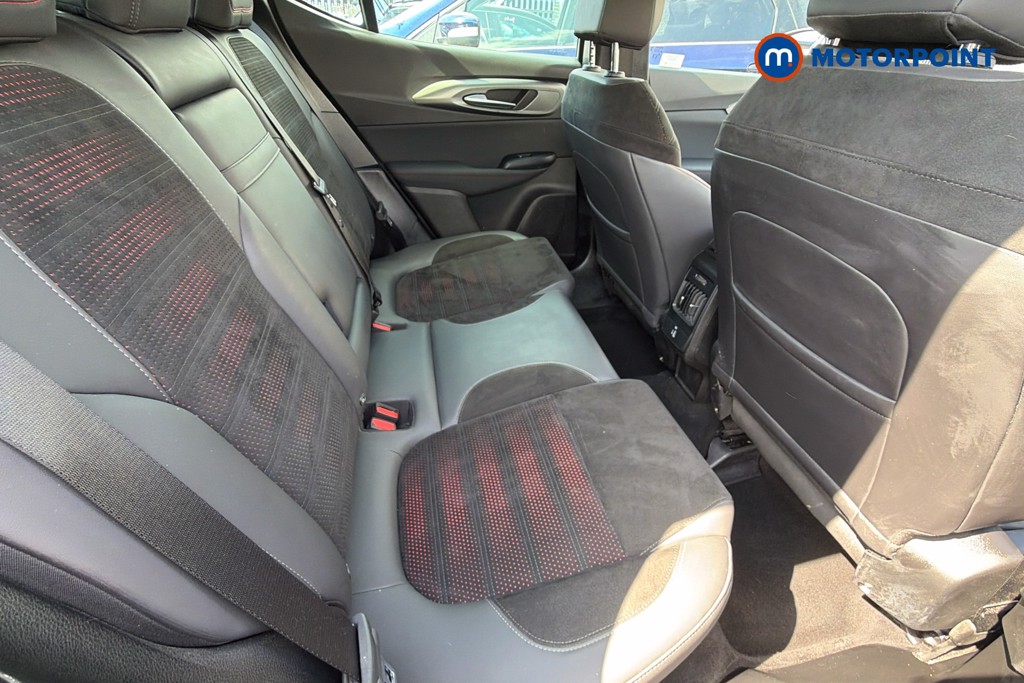 Alfa Romeo Tonale Veloce Automatic Petrol Plug-In Hybrid SUV - Stock Number (1668234) - 32nd supplementary image