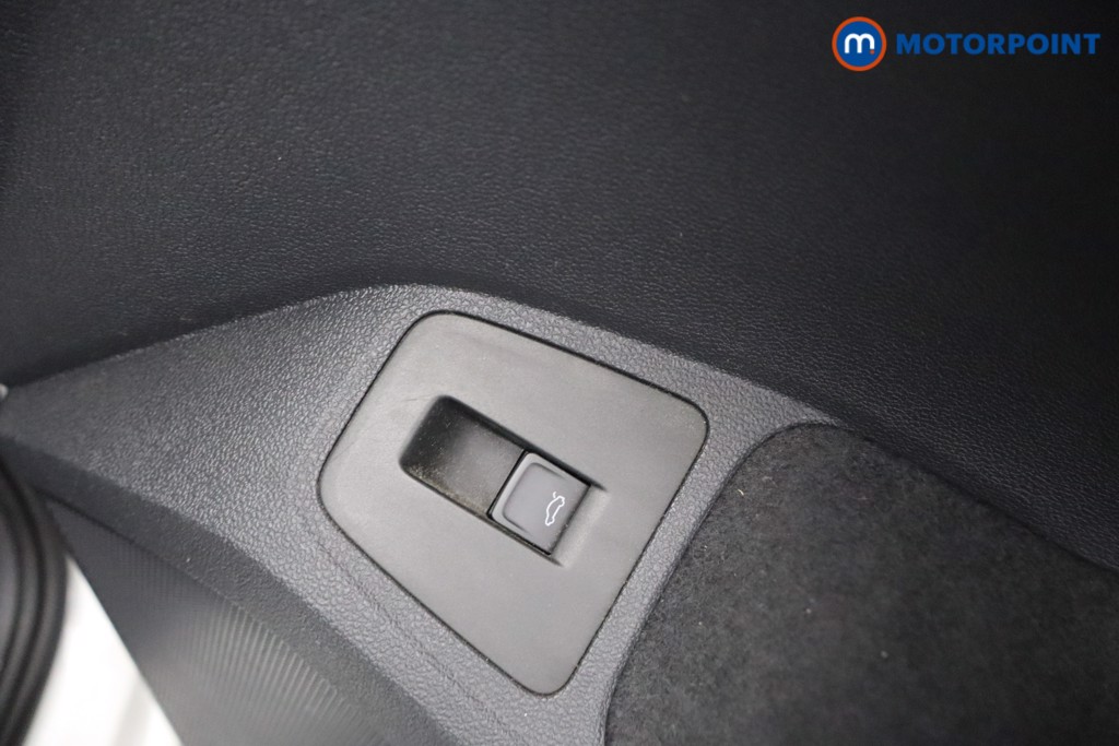 Volkswagen Tiguan Match Manual Petrol SUV - Stock Number (1668774) - 12th supplementary image