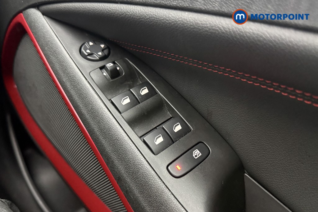 Vauxhall Crossland Gs Line Manual Petrol SUV - Stock Number (1668819) - 16th supplementary image