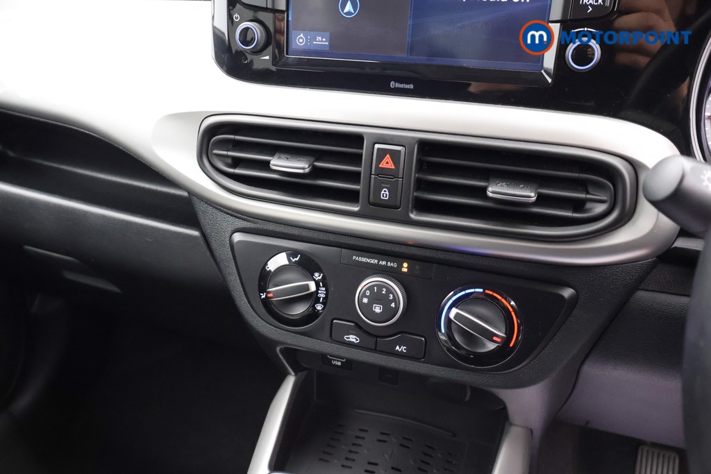 Hyundai I10 Premium Manual Petrol Hatchback - Stock Number (1668850) - 12th supplementary image
