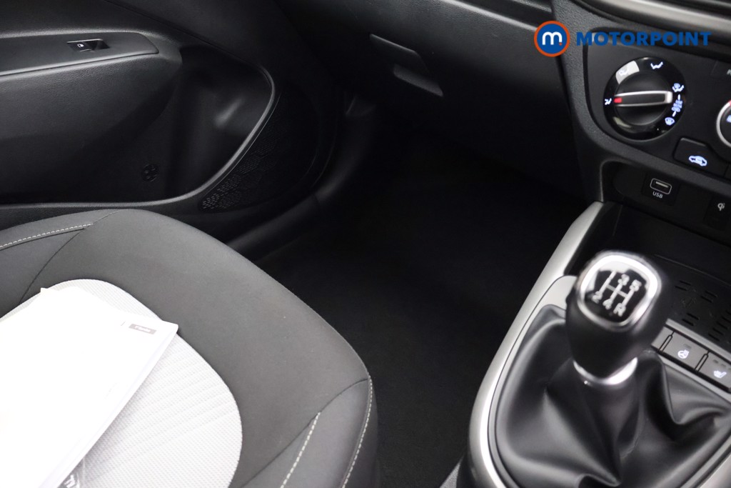 Hyundai I10 Premium Manual Petrol Hatchback - Stock Number (1668850) - 17th supplementary image
