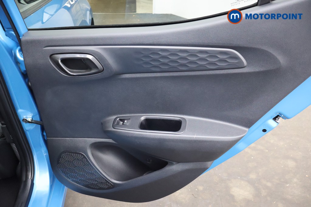 Hyundai I10 Premium Manual Petrol Hatchback - Stock Number (1668850) - 23rd supplementary image