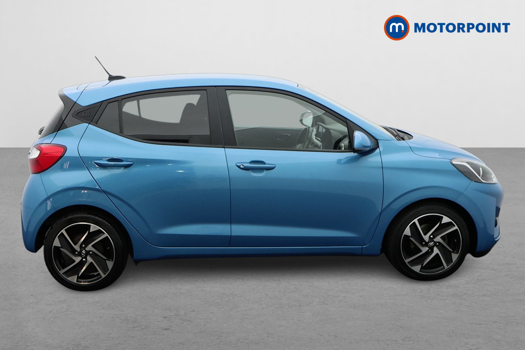 Hyundai I10 Premium Manual Petrol Hatchback - Stock Number (1668850) - Drivers side