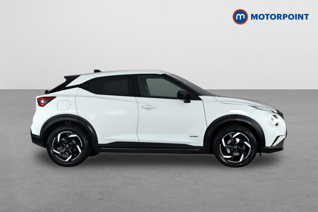 Nissan Juke N-Connecta Automatic Petrol-Electric Hybrid SUV - Stock Number (1668947) - Drivers side