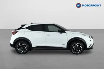 Nissan Juke N-Connecta Automatic Petrol-Electric Hybrid SUV - Stock Number (1668947) - Drivers side