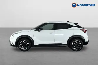 Nissan Juke N-Connecta Automatic Petrol-Electric Hybrid SUV - Stock Number (1668947) - Passenger side
