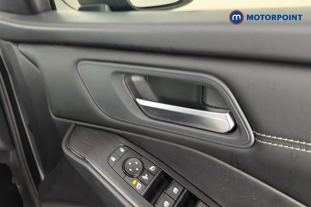 Nissan Qashqai Acenta Premium Manual Petrol SUV - Stock Number (1669128) - 42nd supplementary image