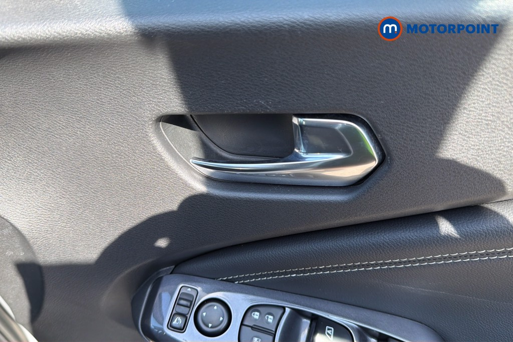 Nissan Juke N-Connecta Automatic Petrol SUV - Stock Number (1669304) - 2nd supplementary image