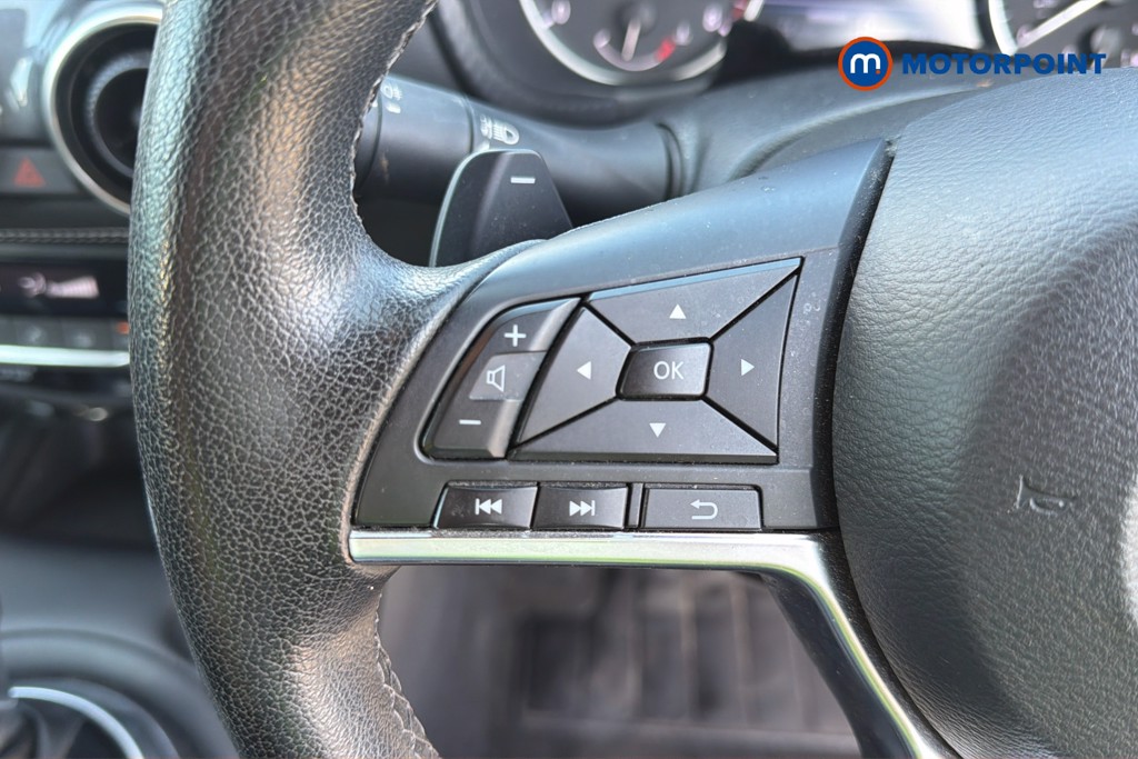 Nissan Juke N-Connecta Automatic Petrol SUV - Stock Number (1669304) - 7th supplementary image