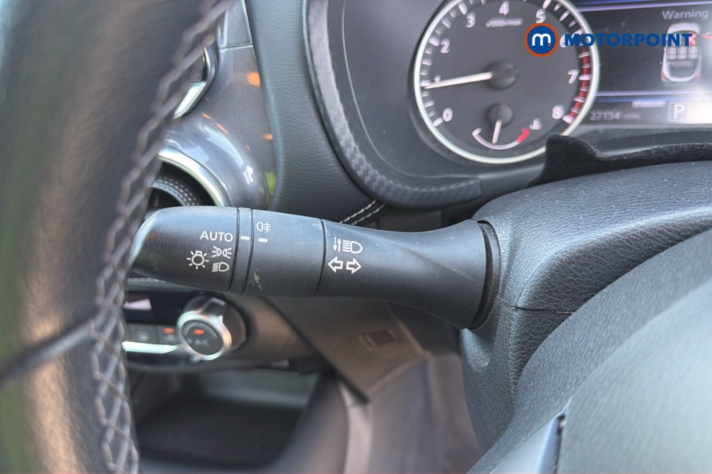 Nissan Juke N-Connecta Automatic Petrol SUV - Stock Number (1669304) - 9th supplementary image