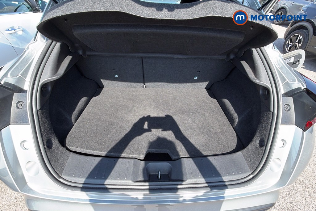 Nissan Juke N-Connecta Automatic Petrol SUV - Stock Number (1669304) - 20th supplementary image